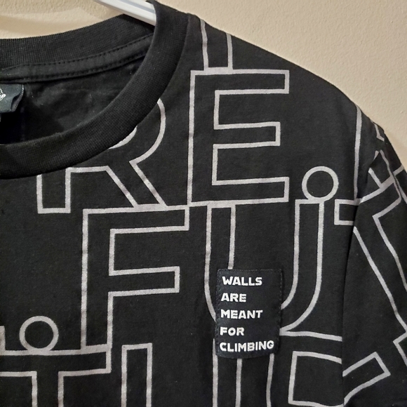 Reflective Allover Text Print Tee - Men's Size S - Sample Piece (NWT) - Picture 5 of 9